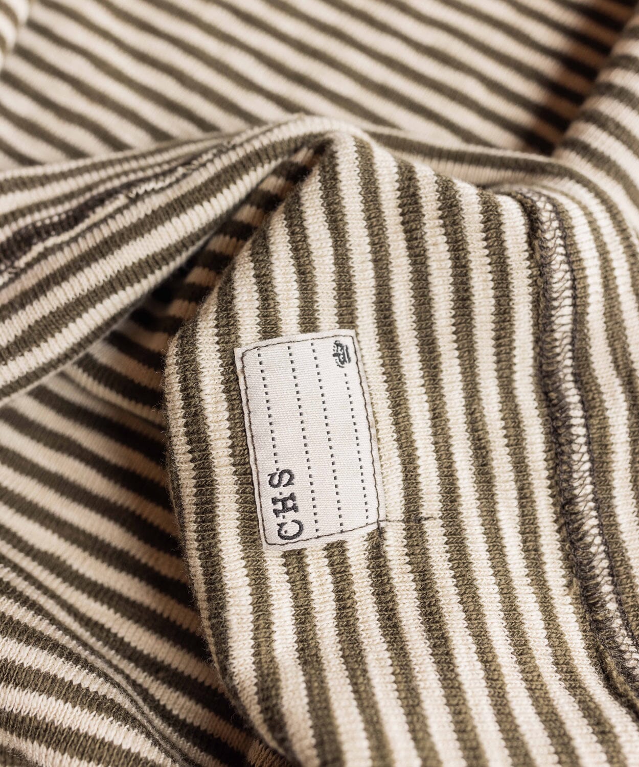 Stripe turtleneck color mosswood - OOBE BRAND