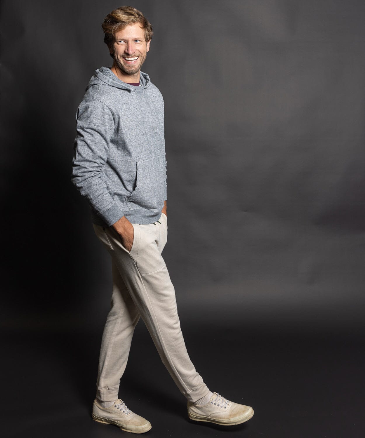 Grey pullover hoodie - OOBE BRAND