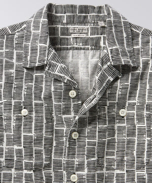 front of a mens short sleeve button down