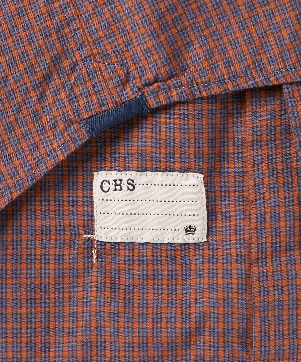 close up of a mens shirt